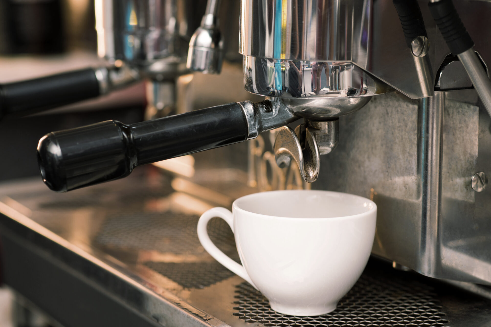 Por qué es importante tener una cafetera profesional? – Odisa