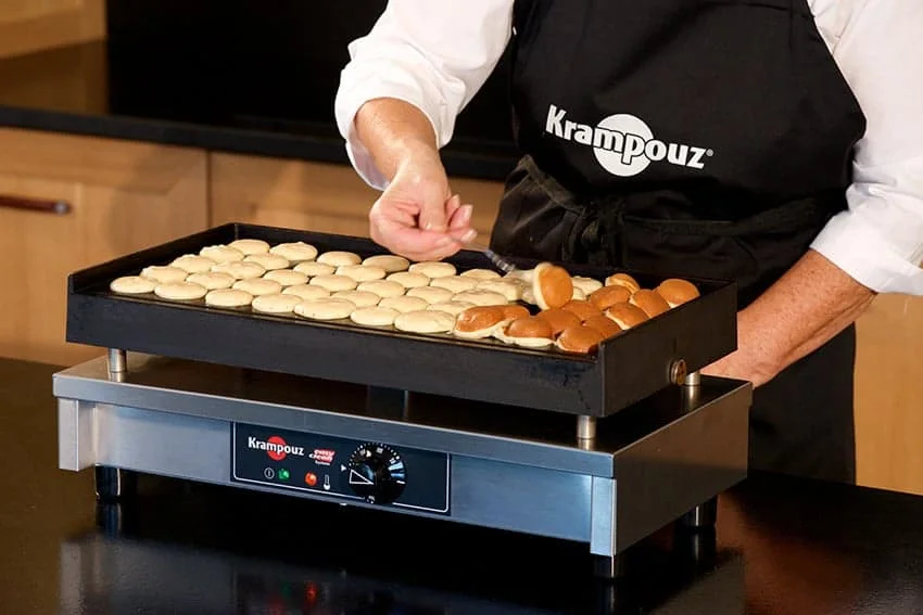 WAFFLERA PARA MINI PANQUEQUES (PROFITEROLES) M: (WECIAL) 180 GRADOS 50 X 40 DIAMETRO -KRAMPOUZ® - Imagen 2